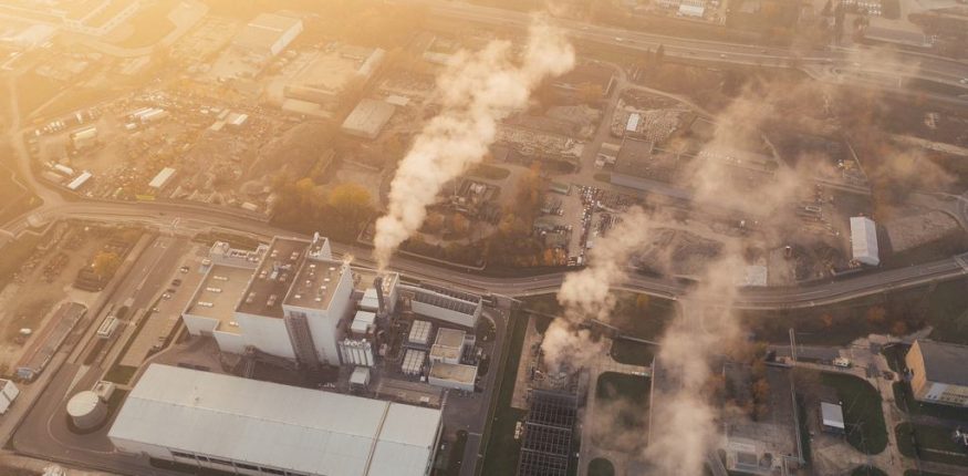 fabryka uczestnicząca w unijnym systemie handlu uprawnieniami do emisji